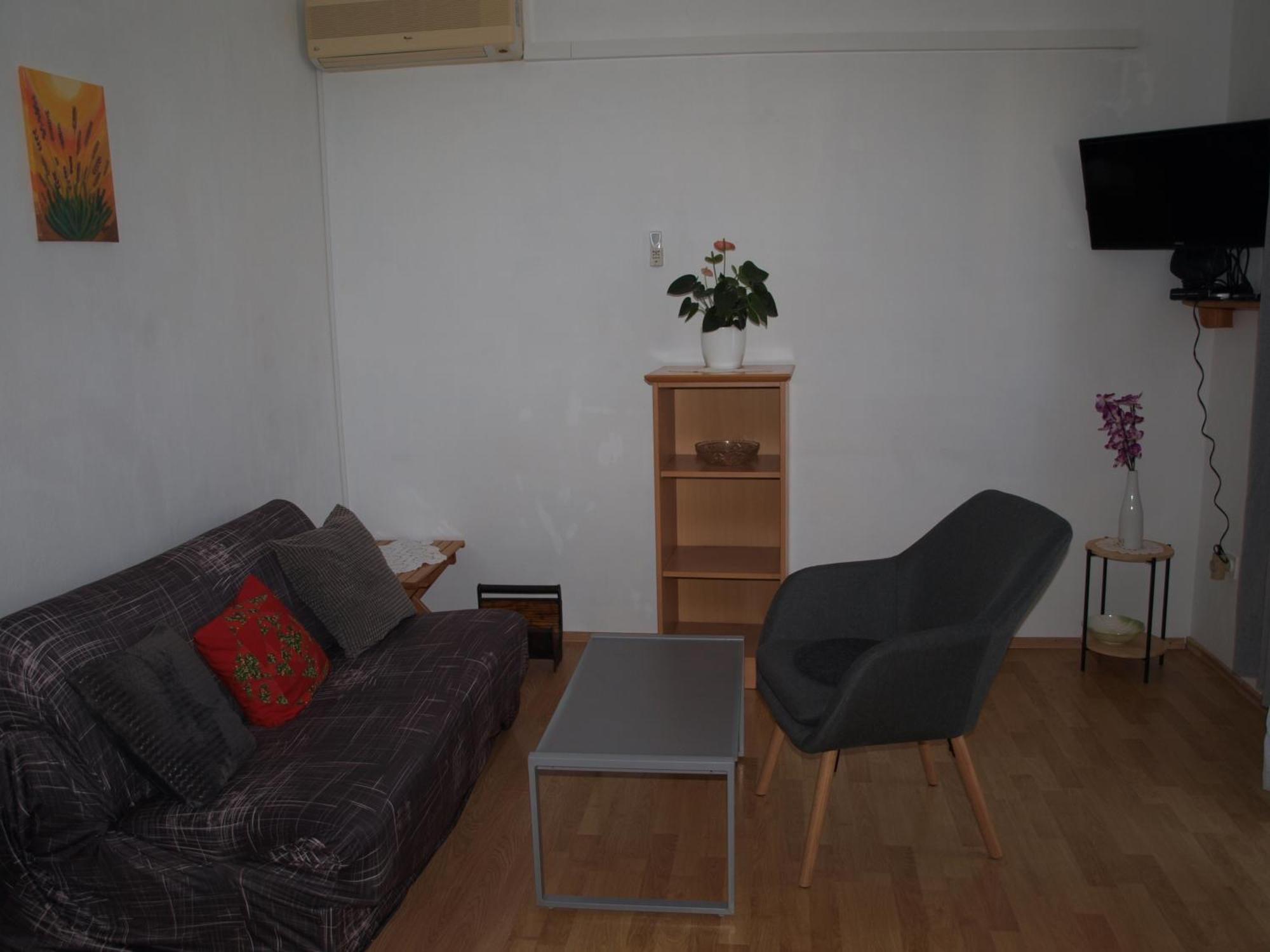 Rooms With A Parking Space Krk - 13553 Vrh  Exterior photo